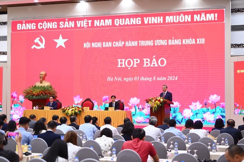Tổng Bí thư, Chủ tịch nước Tô Lâm: Sự đoàn kết, thống nhất là sức mạnh của chúng ta- Ảnh 5. Quang cảnh họp báo - Ảnh: TIẾN TIẾN