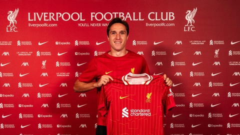 Tin tức thể thao sáng 30-8: Liverpool mua Chiesa với giá rẻ, HLV Pirlo bị sa thải chỉ sau 1 mùa - Ảnh 1.
