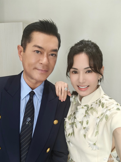 Lý Nhược Đồng - Cổ Thiên Lạc hội ngộ sau 29 năm, visual của Cô Cô - Quá Nhi vẫn nét - Ảnh 1. Lý Nhược Đồng - Cổ Thiên Lạc hội ngộ sau 29 năm, visual của Cô Cô - Quá Nhi vẫn nét - Ảnh 1.