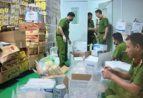 Bắt tổng giám đốc sữa Hà Lan: Thương hiệu sữa Cô Gái Hà Lan lên tiếng - Ảnh 1.