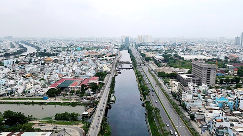 TP.HCM nỗ lực xanh hóa kênh đen - Ảnh 5. TP.HCM nỗ lực xanh hóa kênh đen - Ảnh 4.
