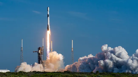 Mỹ vừa cho SpaceX phóng tên lửa Falcon 9 trở lại, vừa điều tra - Ảnh 1. Mỹ vừa cho SpaceX phóng tên lửa Falcon 9 trở lại, vừa điều tra - Ảnh 1.