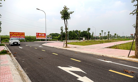 Chống đầu cơ, 'thổi giá' đất: Tưởng dễ hóa khó! - Ảnh 1. Chống đầu cơ, 'thổi giá' đất: Tưởng dễ mà khó - Ảnh 3.