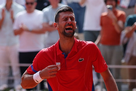 Đánh bại Alcaraz kịch tính, Djokovic lần đầu giành HCV Olympic- Ảnh 2. Đánh bại Alcaraz kịch tính, Djokovic lần đầu giành HCV Olympic- Ảnh 2.