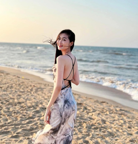 Quế Anh trong chuyến đi biển - Ảnh: FBNV Hình ảnh đời thường của tân Miss Grand Vietnam 2024- Ảnh 10.