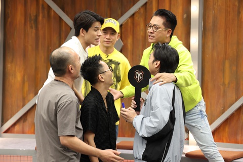 Anh trai vượt ngàn chông gai đêm công diễn 2: Nhộn nhịp đấu giá cùng luật 'thẻ đỏ'- Ảnh 2. Liên minh Tinh Tú trong ohaafn đấu giá ca khúc