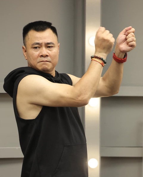 Tự Long được khen vì chuyên môn tốt, hòa nhã trong chương trình - Ảnh: BTC SOOBIN, Tự Long, BB Trần... vụt sáng nhờ game show- Ảnh 3.