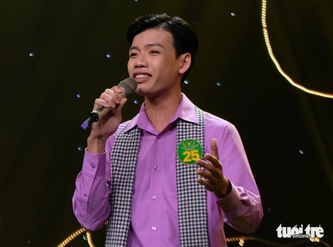 Lê Hoàng Nghi chinh phục toàn bộ ban giám khảo để nhận được phiếu bước vào vòng chung kết xếp hạng - Ảnh: LINH ĐOAN Thí sinh Chuông vàng vọng cổ gây chú ý vì giọng ca giống Võ Minh Lâm- Ảnh 3.