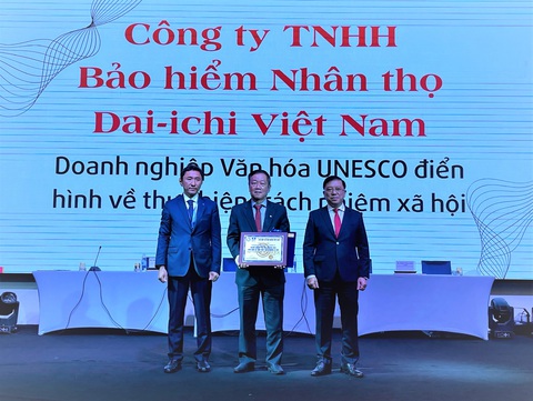 Liên hiệp các hội UNESCO trao giải cho Dai-ichi Life Việt Nam- Ảnh 1. Liên hiệp các hội UNESCO trao giải cho Dai-ichi Life Việt Nam- Ảnh 1.