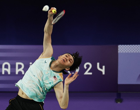 Lee Zii Jia mang về huy chương đầu tiên cho Malaysia tại Olympic 2024 - Ảnh: REUTERS Olympic 2024 ngày 5-8: Mỹ bám đuổi Trung Quốc, Đông Nam Á thêm nhiều huy chương- Ảnh 12.