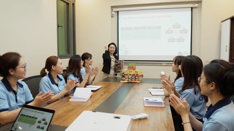 Hậu Shark Tank, Startup gia vị Trí Việt Phát giờ ra sao?- Ảnh 3. Chân trụ đầu tiên trong mô hình sáu bền vững của Trí Việt Phát chính là Nhân lực bền vững