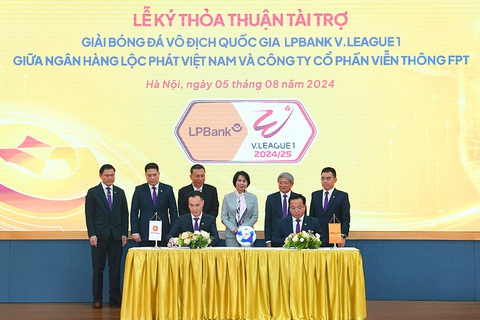 V-League 2024 - 2025 có nhà tài trợ mới, gắn kết 3 năm - Ảnh: FPT PLAY Nhà vô địch V-League 2024-2025 được thưởng 5 tỉ đồng- Ảnh 4.