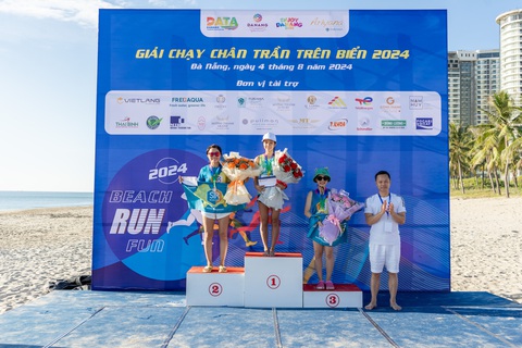 1.000 người tham gia giải chạy chân trần trên biển 2024 tại Đà Nẵng- Ảnh 2. 1.000 người tham gia giải chạy chân trần trên biển 2024 tại Đà Nẵng- Ảnh 2.