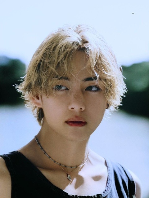 V (BTS) là idol được nhiều vận động viên Hàn Quốc yêu mến - Ảnh: Naver Khi thần tượng K-pop trở thành động lực của các vận động viên Olympic Hàn Quốc- Ảnh 2.