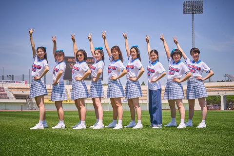 'Chị đại' Lee Hyeri dẫn dắt các thiếu nữ quậy tung sân trường- Ảnh 3. 'Chị đại' Lee Hyeri dẫn dắt các thiếu nữ quậy tung sân trường- Ảnh 3.