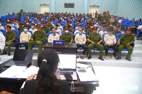 Núp bóng công ty luật để đòi nợ theo kiểu Phiên tòa xét xử sơ thẩm vụ án
