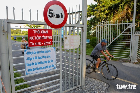 Dự án công viên văn hóa Gò Vấp vẫn dang dở sau 23 năm phê duyệt- Ảnh 2. Công viên nằm cuối đường Nguyễn Văn Lượng (quận Gò Vấp), hoạt động từ 4h đến 22h mỗi ngày.