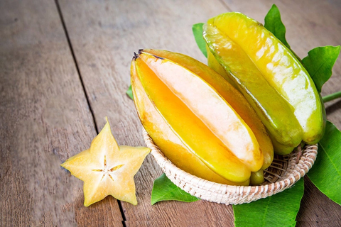 Những lợi ích sức khỏe tuyệt vời của trái khế nhiều người chưa biết- Ảnh 3. Khế có nhiều lợi ích đối với sức khỏe, tuy nhiên một số nhóm người được khuyến cáo thận trọng khi ăn - Ảnh minh họa