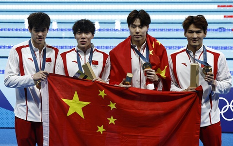 Olympic Paris 2024 chưa kết thúc, đã lộ dạng người hùng: Kình ngư Leon Marchand- Ảnh 3. Olympic Paris 2024 chưa kết thúc, đã lộ dạng người hùng: Kình ngư Leon Marchand- Ảnh 3.