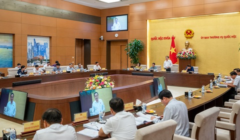 Ủy ban Thường vụ Quốc hội sắp chất vấn các bộ trưởng trong 1,5 ngày- Ảnh 3. Quang cảnh phiên họp - Ảnh: PHẠM THẮNG