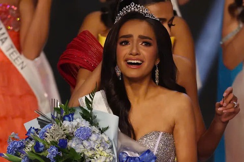 Miss Teen USA 2023 UmaSofia Srivastava - Ảnh:Chelsea Lauren Các 'cường quốc nhan sắc thế giới' có còn mê thi hoa hậu?- Ảnh 6.