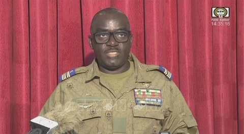 Niger cắt đứt quan hệ ngoại giao 'hiệu lực tức thì' với Ukraine- Ảnh 1. Ông Amadou Abdramane, người phát ngôn của chính quyền quân sự Niger - Ảnh tư liệu: AFP/TTXVN