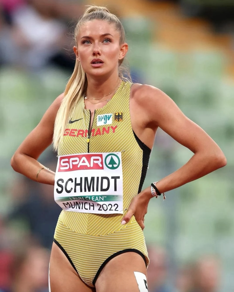 Hot girl điền kinh Đức bị đuổi ở Olympic vì kêu ca mất suất chạy- Ảnh 3. Alica Schmidt là người được chọn thay thế Luna Bulmahn