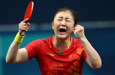 Trung Quốc bắt giữ người phụ nữ bị tình nghi phỉ báng các tay vợt bóng bàn Olympic- Ảnh 1. Chen Meng không nhận được sự cổ vũ của người hâm mộ Trung Quốc dù giành huy chương vàng ở Olympic Paris - Ảnh: Reuters