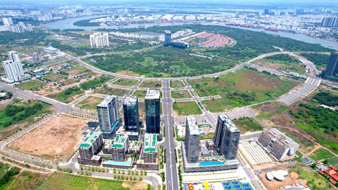 Lo áp chi phí thấp hơn thực tế, doanh nghiệp đề xuất tỉ lệ chung khi định giá đất- Ảnh 1. Doanh nghiệp cho rằng định giá đất đúng, đủ sẽ giúp gỡ các nút thắt trong khâu định giá, giúp khơi thông thị trường bất động sản - Ảnh: NGỌC HIỂN