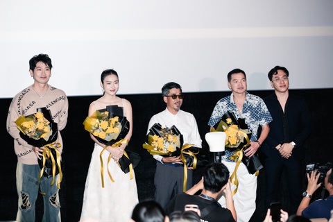 NSƯT Hoài Linh nhờ vả 'con trai màn ảnh' gánh vác thay mình- Ảnh 14. NSƯT Hoài Linh nhờ vả 'con trai màn ảnh' gánh vác thay mình- Ảnh 14.