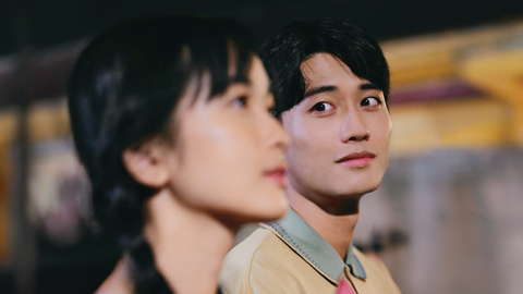 Vinh (Avin Lu) ôm mối tình đơn phương với Miền - Ảnh: ĐPCC 'Ngày xưa có một chuyện tình' mang sự lãng mạn trở về- Ảnh 3.