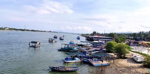 Khánh Hòa hủy việc tạm dừng đăng ký, cấp sổ đỏ lần đầu cho dân- Ảnh 1. Một khu vực thuộc xã Cam Hải Đông, huyện Cam Lâm (Khánh Hòa) có nhiều người dân chờ đợi được giải quyết các thủ tục đất đai theo luật mới để đăng ký, cấp giấy chứng nhận quyền sử dụng đất - Ảnh: PHAN SÔNG NGÂN