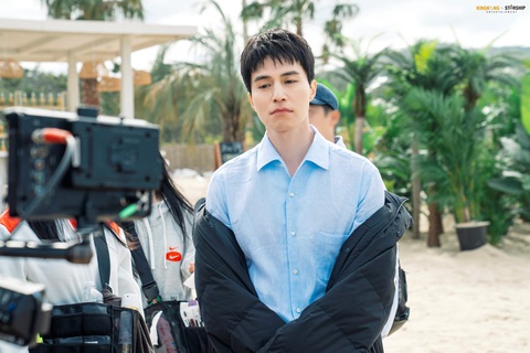 Thực hư chuyện 'thần chết' Lee Dong Wook kết hôn?- Ảnh 4. Lee Dong Wook trẻ trung đến khó tin ở tuổi 43.