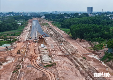 Vành đai 3 TP.HCM ngang quốc lộ 13 và Mỹ Phước - Tân Vạn đang thành hình- Ảnh 1. Vành đai 3 TP.HCM ngang quốc lộ 13 và Mỹ Phước - Tân Vạn đang thành hình- Ảnh 1.