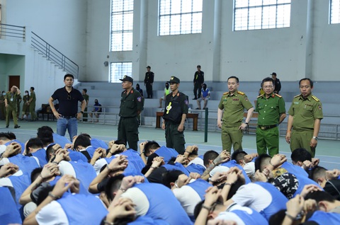 Phá đường dây buôn người, lộ ra tổ chức lừa đảo quốc tế 'dùng người Việt lừa người Việt' - Ảnh 1.