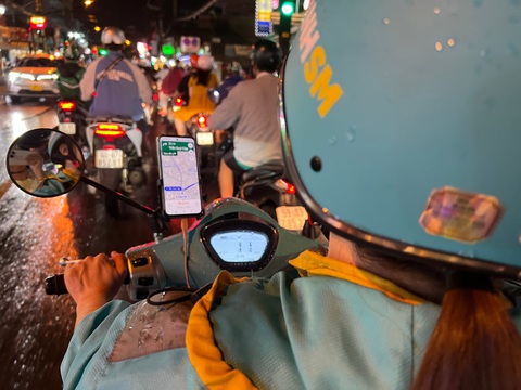 Thu nhập bao nhiêu mới trụ nổi ở thành phố - Kỳ 3: Nghỉ ngơi ít, cày nhiều hơn mới mong trụ nổi- Ảnh 1. Thu nhập bao nhiêu mới trụ nổi ở thành phố - Kỳ 3: Nghỉ ngơi ít, cày nhiều hơn mới mong trụ nổi- Ảnh 1.