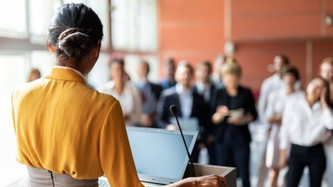 Giải mã tương lai ngành xã hội học đầy tiềm năng- Ảnh 3. Sinh viên ngành Xã hội học có thể trở thành Quản trị nhân sự khi ra trường (Nguồn: Internet)
