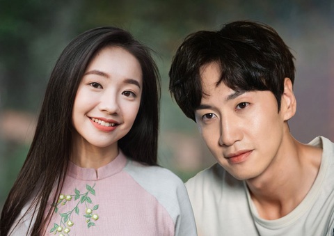 'Hoàng tử châu Á' Lee Kwang Soo nên duyên cùng nàng thơ Chúng Ta Của 8 Năm Sau Lee Kwang Soo 'nên duyên' với nàng thơ Dao Ánh Hoàng Hà- Ảnh 2.