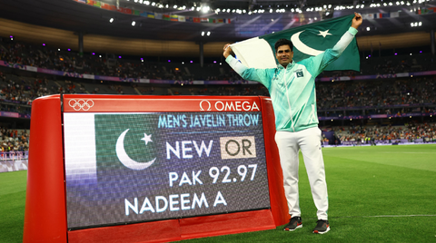 Khán giả ‘đứng hình’ xem cú ném lao phá kỷ lục Olympic của Nadeem- Ảnh 3. Arshad Nadeem được ghi nhận thành tích ném lao phá kỷ lục Olympic