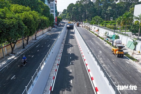 Diện mạo hầm chui cửa ngõ sân bay Tân Sơn Nhất đã hoàn thiện 99%- Ảnh 1. Diện mạo hầm chui cửa ngõ sân bay Tân Sơn Nhất đã hoàn thiện 99%- Ảnh 1.