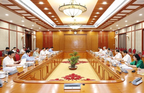 Quang cảnh phiên họp thường kỳ của Bộ Chính trị sáng 9-8 - Ảnh: TTXVN Tổng Bí thư, Chủ tịch nước Tô Lâm chủ trì phiên họp thường kỳ Bộ Chính trị- Ảnh 3.