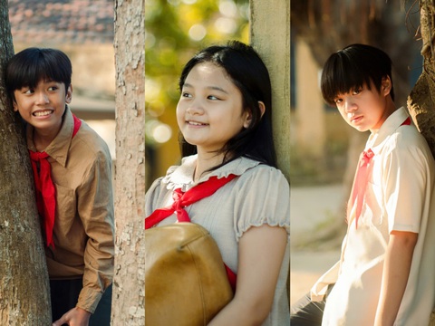 Tạo hình nhân vật Vinh, Miền, Phúc lúc nhỏ do Thanh Tú, Mona Bảo Tiên và Hạo Khang đảm nhận - Ảnh: ĐPCC Tin tức giải trí 9-8: BlackPink đội nón lá, đeo khăn rằn; Anh trai say hi làm concert- Ảnh 3.