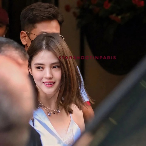 Nữ diễn viên sinh năm 1994 để mái tóc ngắn tôn lên đường nét xinh đẹp, hóa nàng thơ Nữ diễn viên sinh năm 1994 để mái tóc ngắn tôn lên đường nét xinh đẹp, hóa nàng thơ