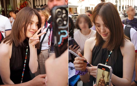 Han So Hee tái hiện khoảnh khắc ký tặng fan từng gây sốt ngay trên đường phố Paris. Ngoài mục đích công việc, chuyến đi Pháp lần này còn là khoảng thời gian ngôi sao xứ kim chi thăm thú những địa điểm nổi tiếng. Trên trang cá nhân, cô cập nhật hình ảnh của chuyến đi. Han So Hee khiến netizen thích thú khi tái hiện khoảnh khắc ký tặng fan từng gây sốt ngay trên đường phố Paris vào ngày 7-8. Ngoài mục đích công việc, chuyến đi Pháp lần này còn là khoảng thời gian ngôi sao xứ kim chi thăm thú những địa điểm nổi tiếng. Trên trang cá nhân, cô cập nhật hình ảnh của chuyến đi