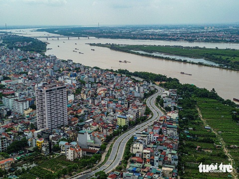 Đường phố Hà Nội vắng vẻ ngày thứ 2 dịp nghỉ lễ - Ảnh 12.