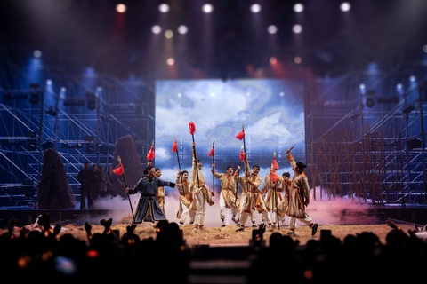 Anh trai với Chị đẹp, vừa hay vừa lắm ồn ào - Ảnh 7. Anh trai với Chị đẹp, vừa hay vừa lắm ồn ào - Ảnh 4.