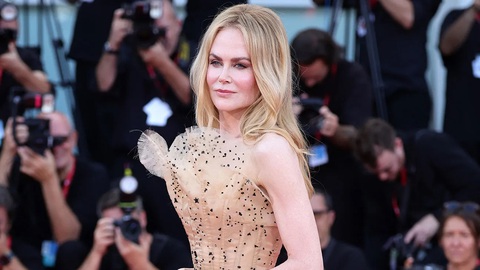 Lột xác đẹp đẽ và khêu gợi trên màn bạc, đó là Nicole Kidman - Ảnh 2. Lột xác đẹp đẽ và khêu gợi trên màn bạc, đó là Nicole Kidman - Ảnh 5.
