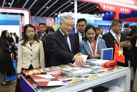 Phó thủ tướng Nguyễn Hòa Bình tham dự hội nghị 'Vành đai và Con đường' tại Hong Kong - Ảnh 2. Phó thủ tướng Nguyễn Hòa Bình tham dự hội nghị 'Vành đai và Con đường' tại Hong Kong - Ảnh 2.
