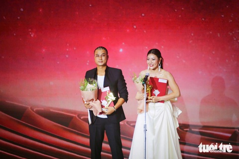Phim Mai của Trấn Thành và Gặp em ngày nắng thắng lớn ở Cánh diều vàng 2024 - Ảnh 5. Mai của Trấn Thành và Gặp em ngày nắng thắng lớn ở Cánh diều vàng - Ảnh 6.