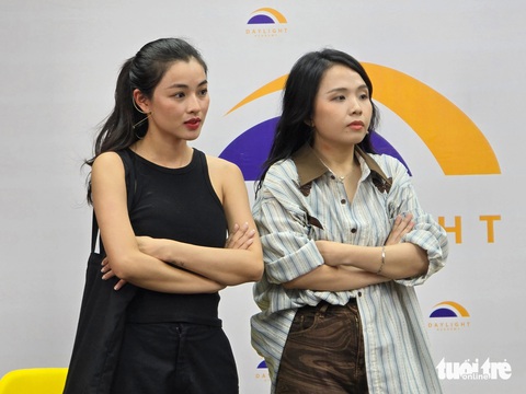 'Bích Diễm' Lan Thy, Lý Hồng Ân lột xác với hình ảnh sắc lạnh - Ảnh 2. 'Bích Diễm' Lan Thy, Lý Hồng Ân lột xác với hình ảnh dữ dằn - Ảnh 2.